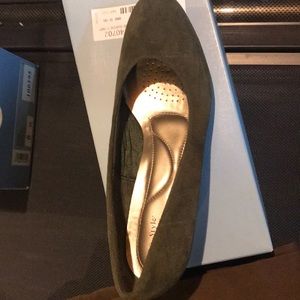 Ladies Hush Puppies Size 8 w